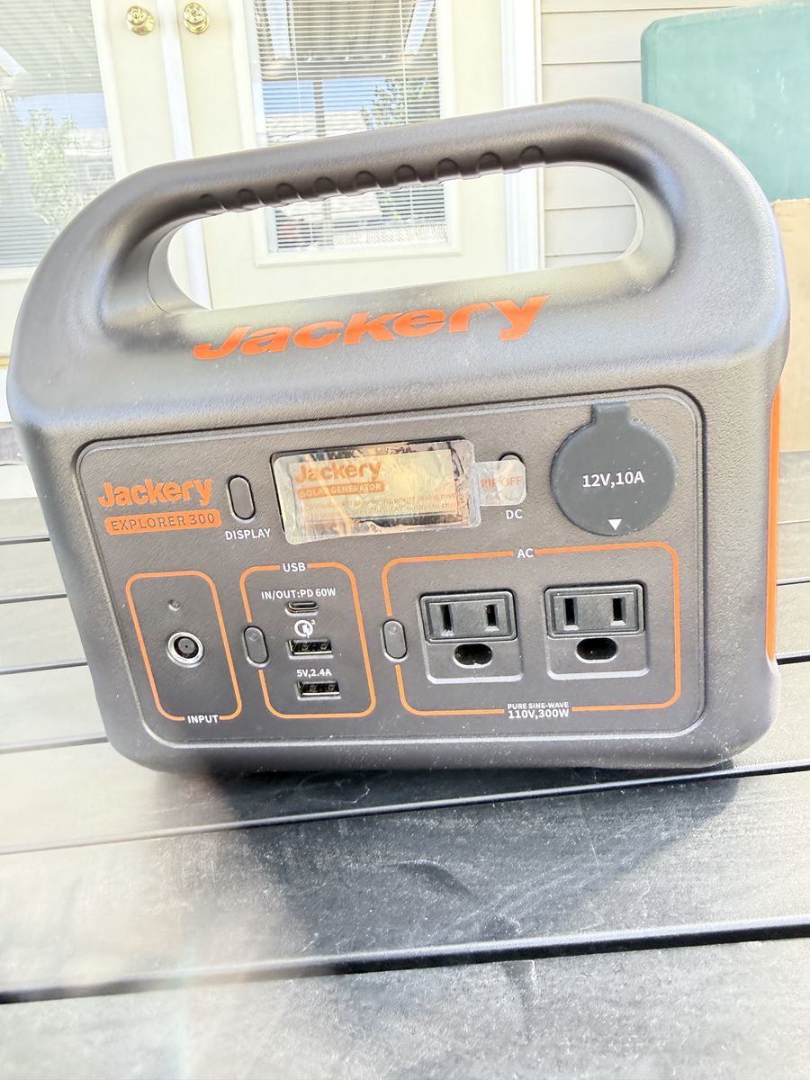 JACKERY 300 Power Station & Solar Panel