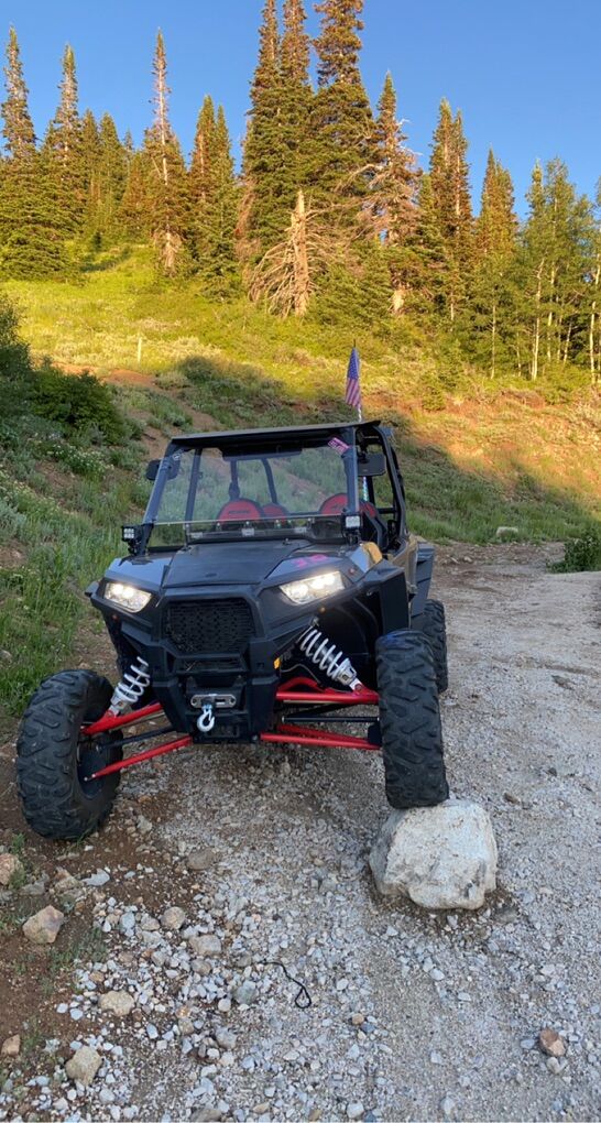 2017 Rzr Xp1000 4seater