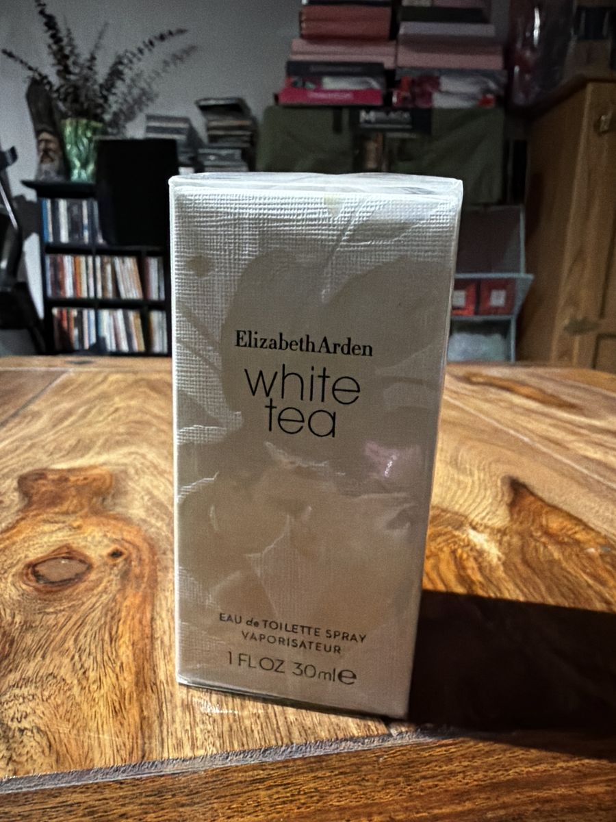 Brand New White Tea(Elizabeth Arden) Spray