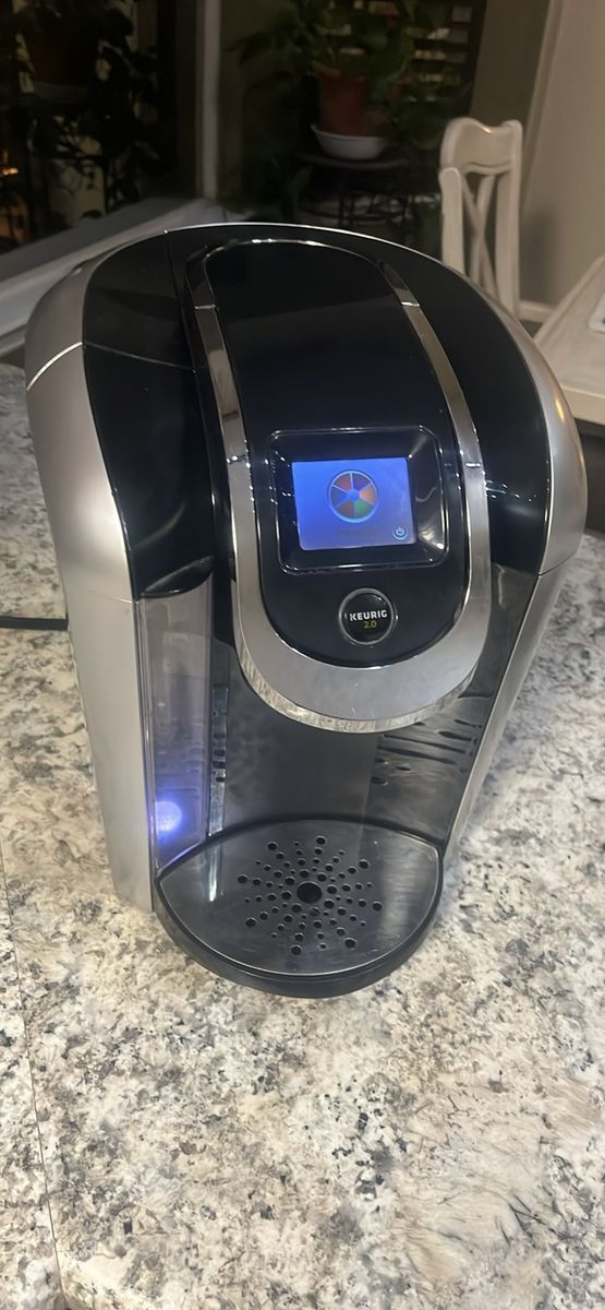 Keurig 2.0 K400 single‑serve coffee maker. EXCELLENT CONDITION!