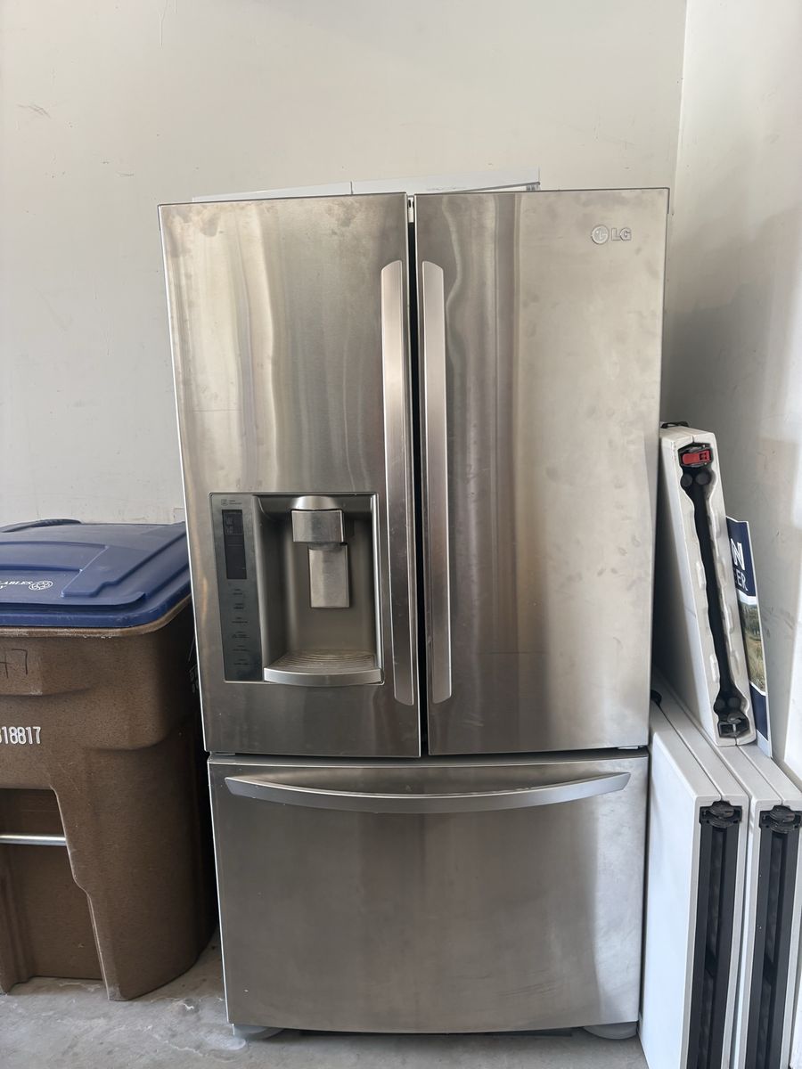 LG French Door Refrigerator - Stainless Steel, Bottom Freezer