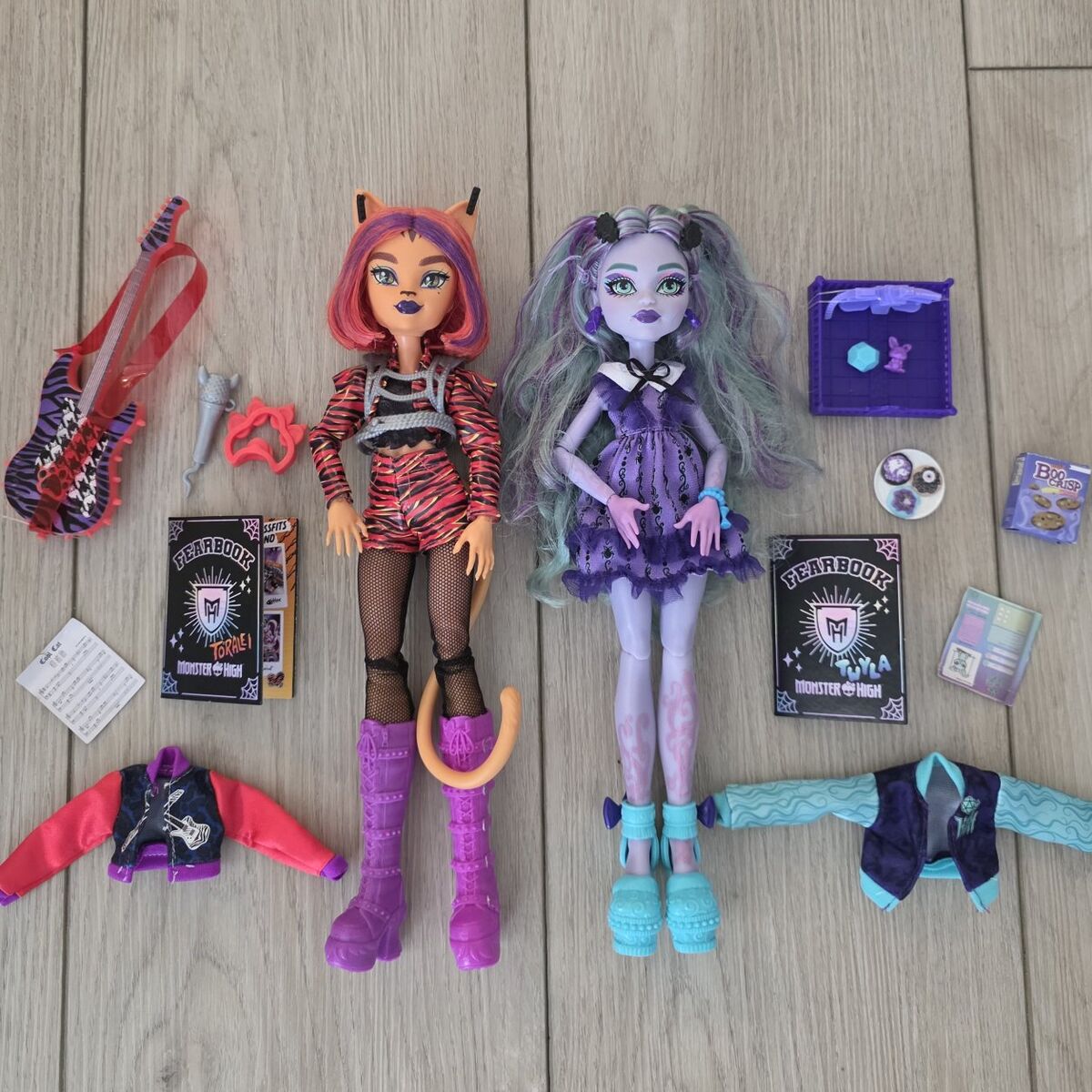 Monster High Fearbook Twyla and Toralei Dolls