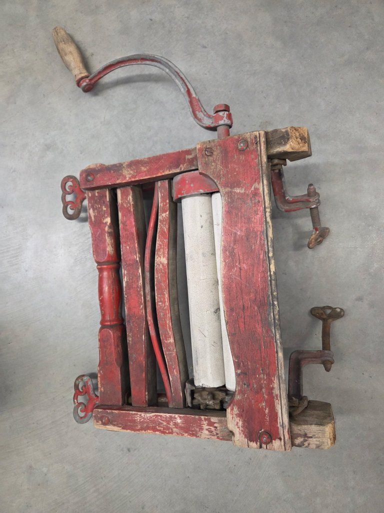 Vintage Hand Crank Clothes Wringer Antique Laundry Farmhouse Decor Red Wood & Cast Iron