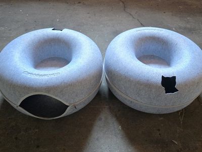 Catasaurus Grey Felt Cat Tunnel Bed & Lounge - Stackable Donut Design