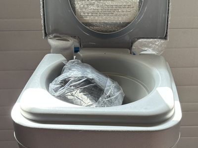 US Camping Supply Portable Toilet Flushing Chemical Commode