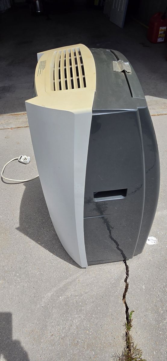 Main image 3