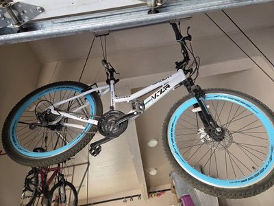 Kent V-KZR Mountain Bike 26" Wheels White/Blue Shimano components and disc brakes