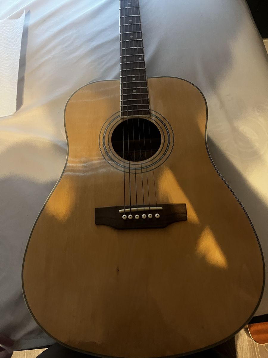 Castle Acoustic Guitar Natural Gloss Finish 6-String