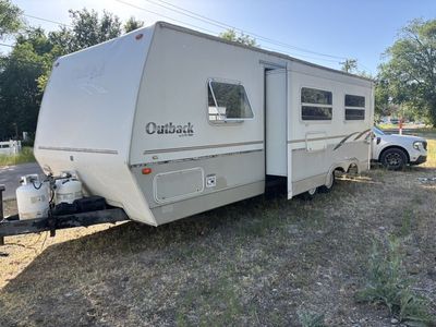 2002 Outback 28 Foot Sleeps 8