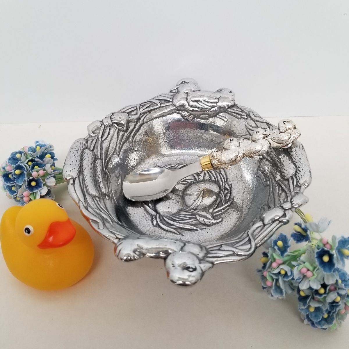 ARTHUR COURT BABY SPOON & BOWL SET: DUCKS DESIGN, RETIRED VINTAGE 1996