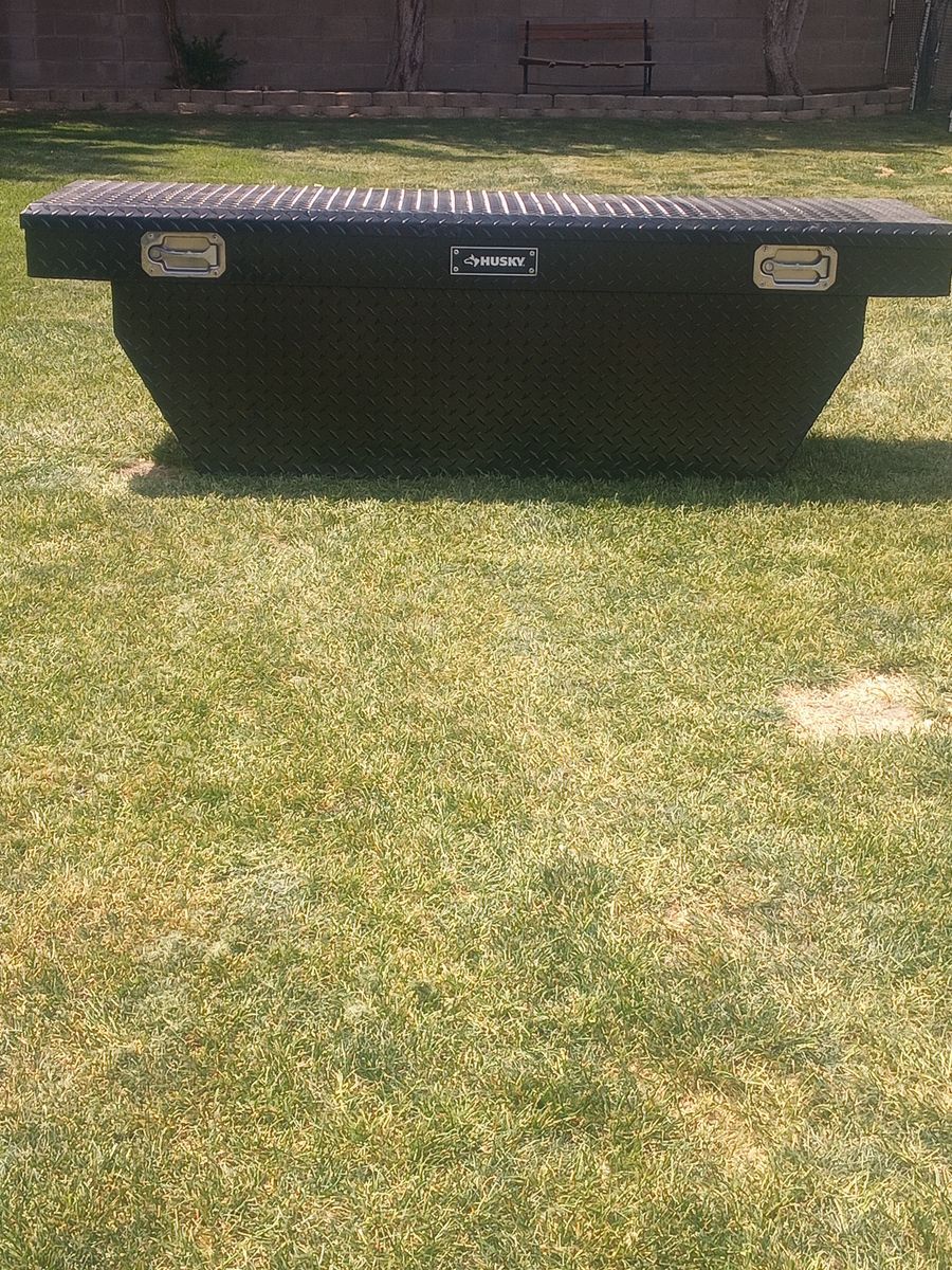 Husky Aluminum Deep Saddle toolbox