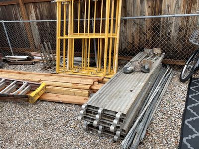 3 SETS OF 5'X7' SCAFFOLDING
