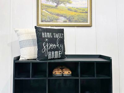Black Shoe 8 Cubby Compartment Bench Toy Storage