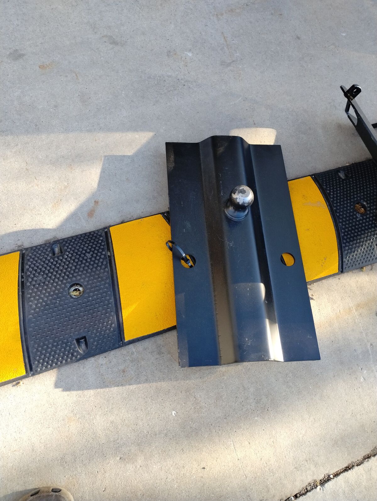 goose neck hitch andor rials  rials