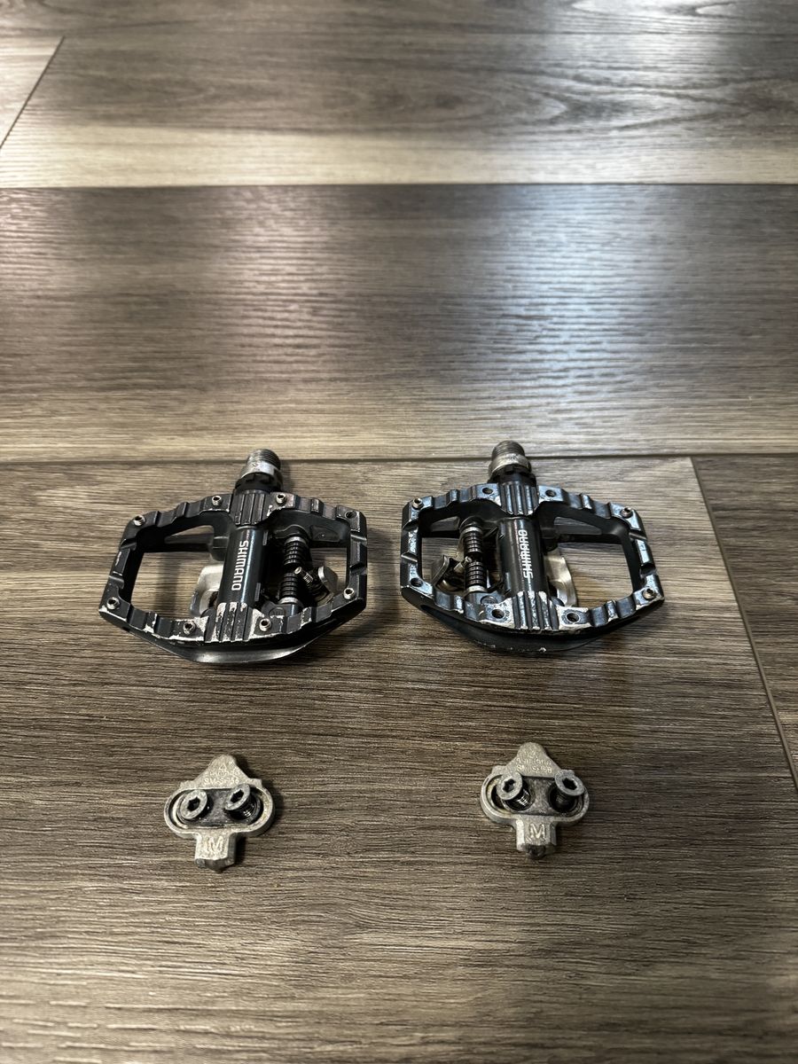 Shimano PD-EH500 clipless pedals w/cleats