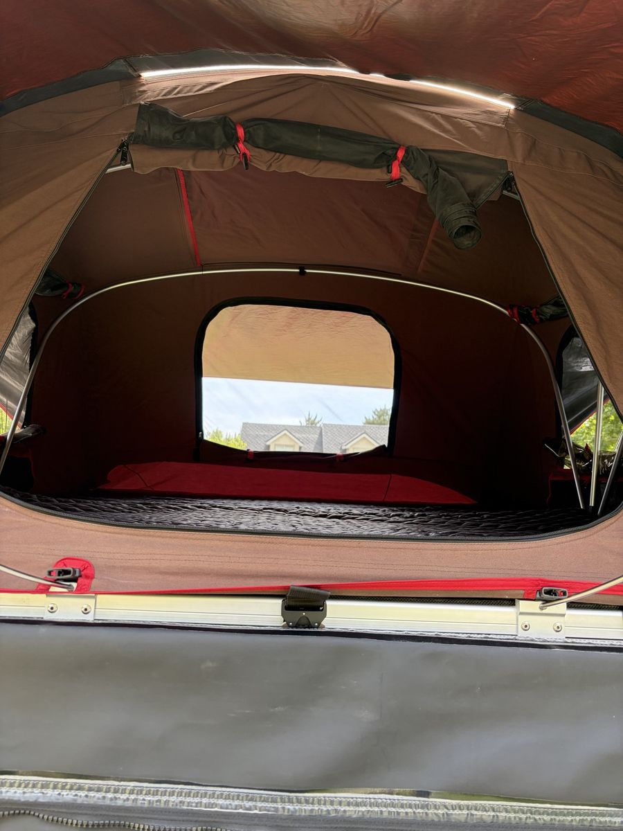 Main image 6