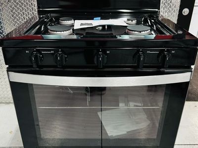 Whirlpool Stainless Steel Gas Range Brand New
