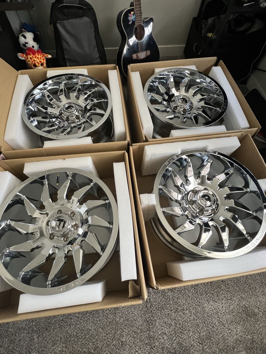 20” Fuel saber wheels 6x135 obo