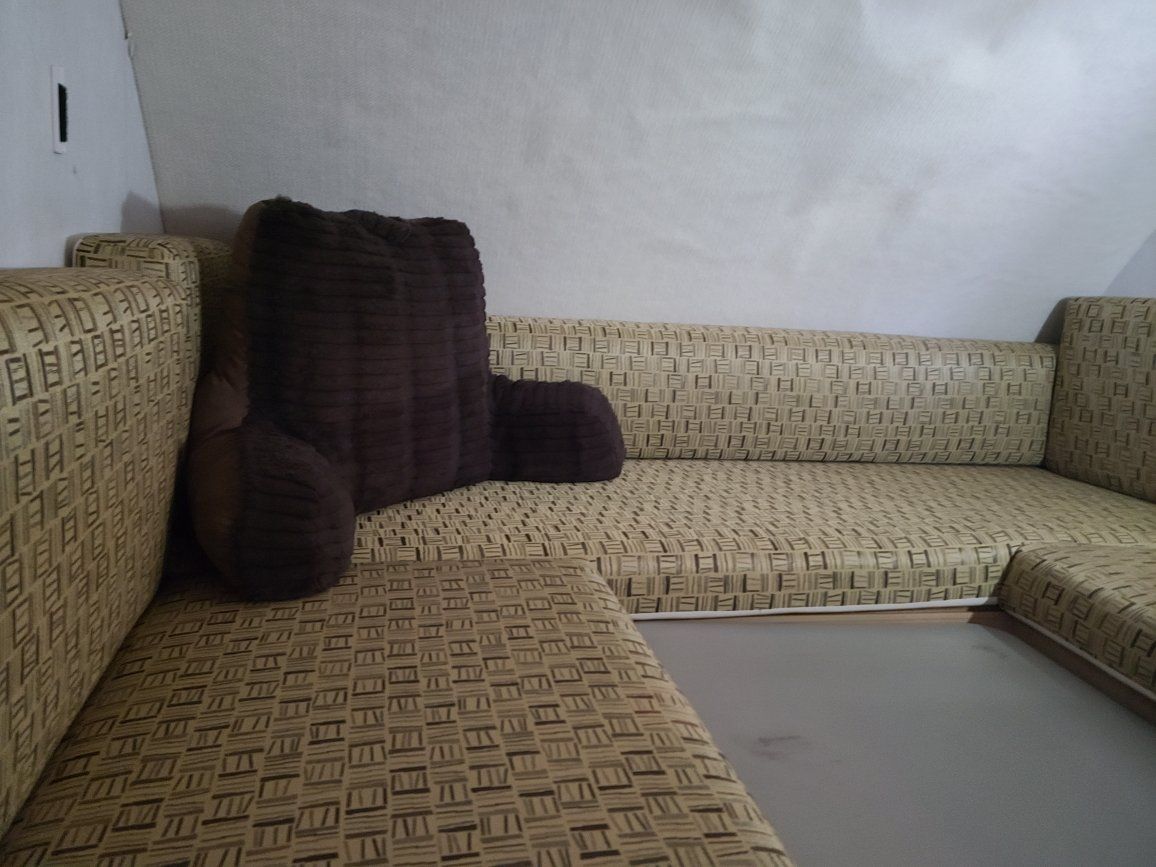 Main image 3