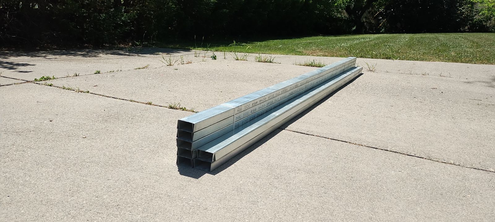 14 - 2-1/2"x10' Viper Track 20GA(EQ)