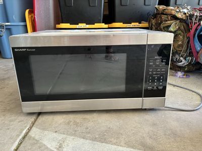 Sharp Carousel Countertop Microwave Oven - Stainless Steel Finish