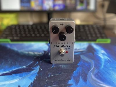 Electro-Harmonix Triangle Big Muff Pi Distortion/Sustainer Guitar Pedal