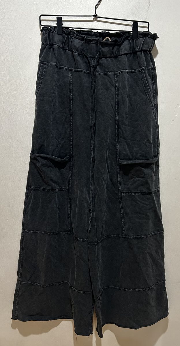 NWT Easel Wide Leg Baggy Cargo Pants Size Medium