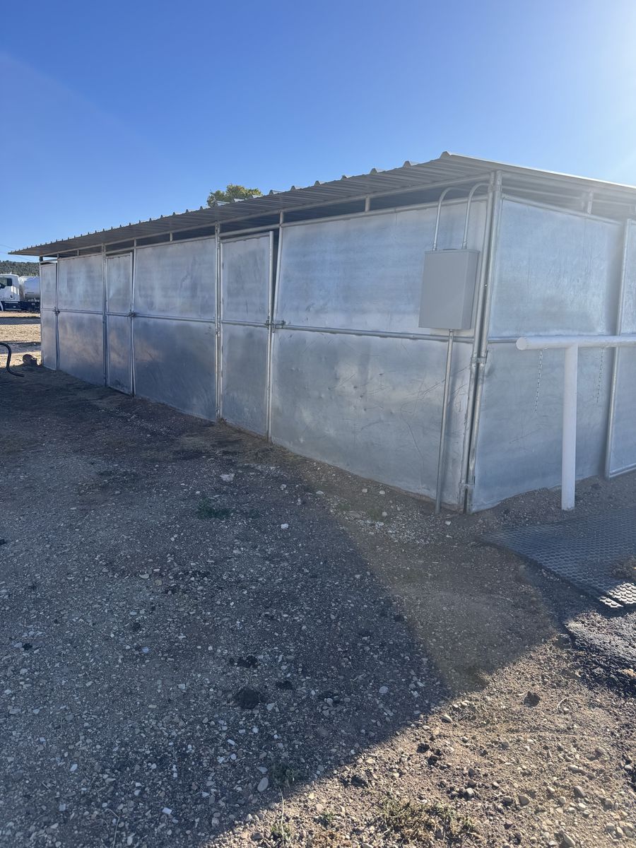 S&S Horse barn