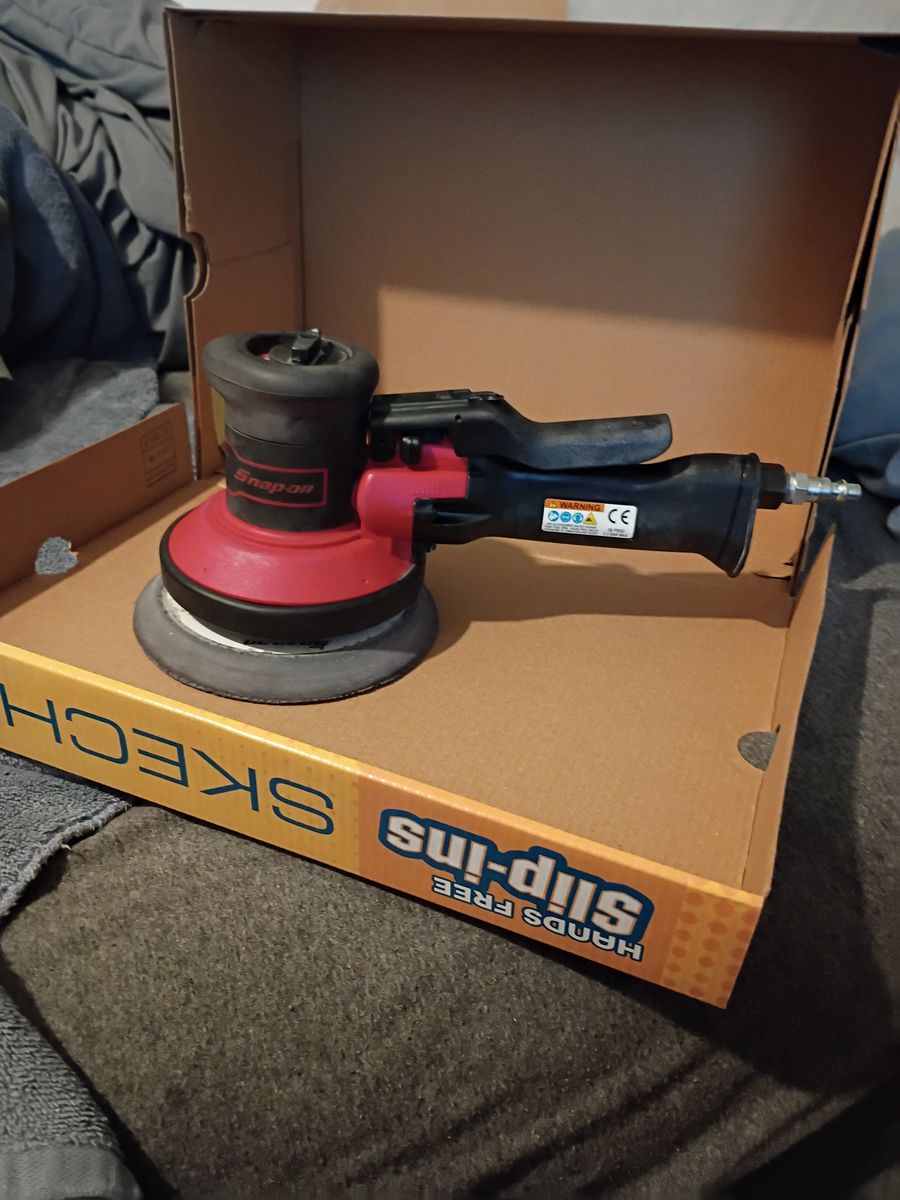 Snap-on duel action sander