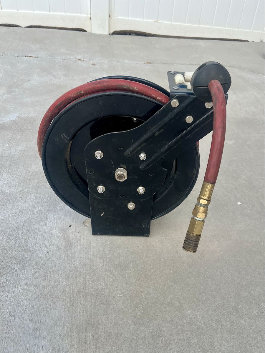 Heavy-Duty Retractable Air Hose Reel