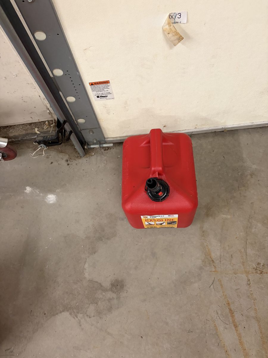 2 gallon gas can