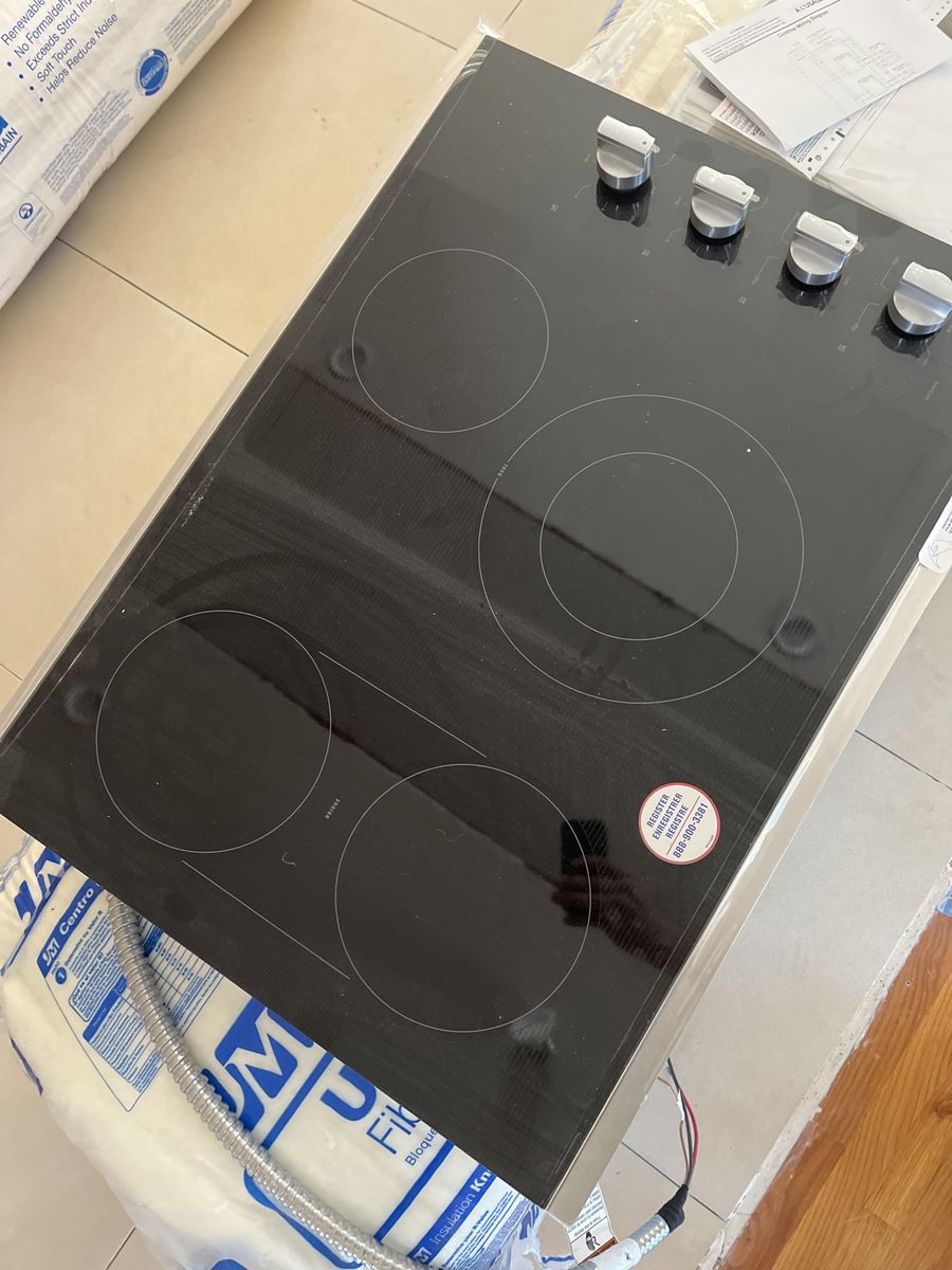 Maytag 30” Electric Cooktop
