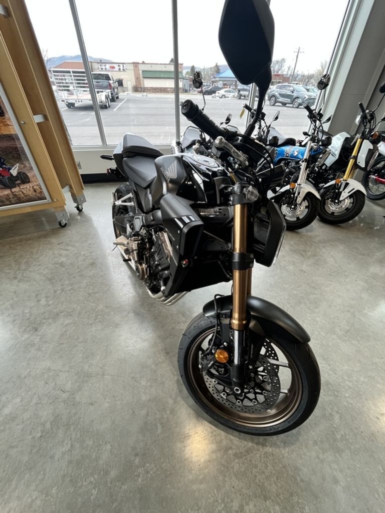 2026 Honda® CB650R E-Clutch