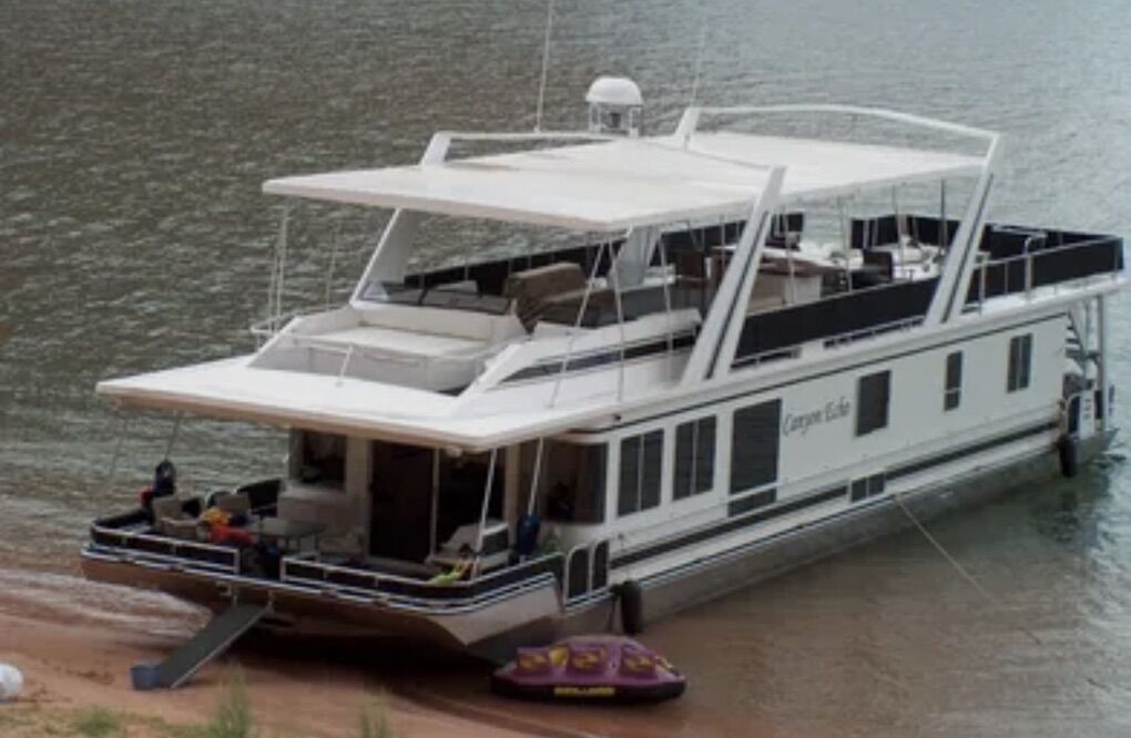 52ft House Boat Share Week 23