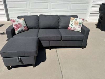 FREE CURBSIDE DELIVERY!! Grey Sectional Couch!