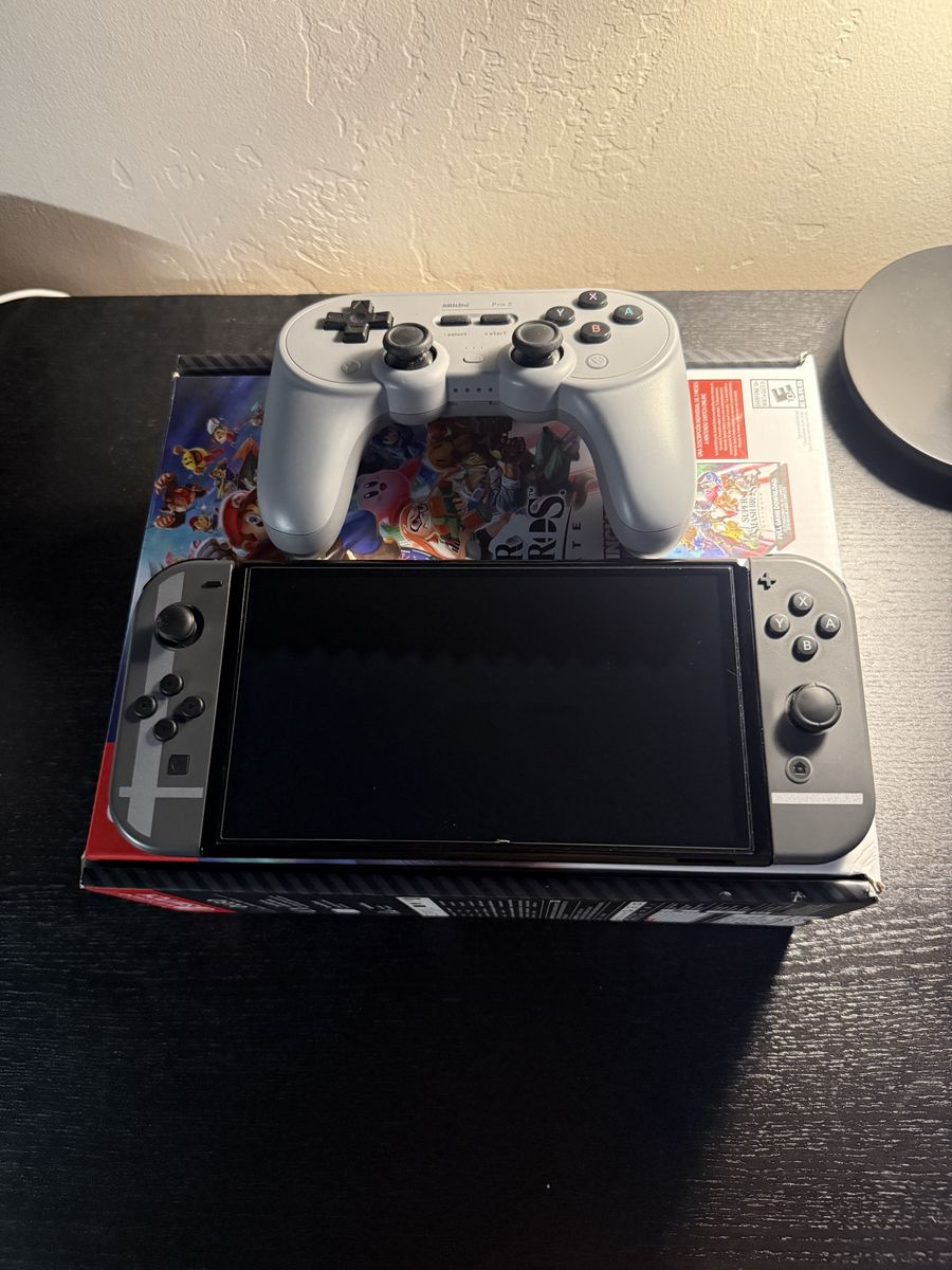 Nintendo Switch OLED w/ 8BitDo Pro 2 Controller