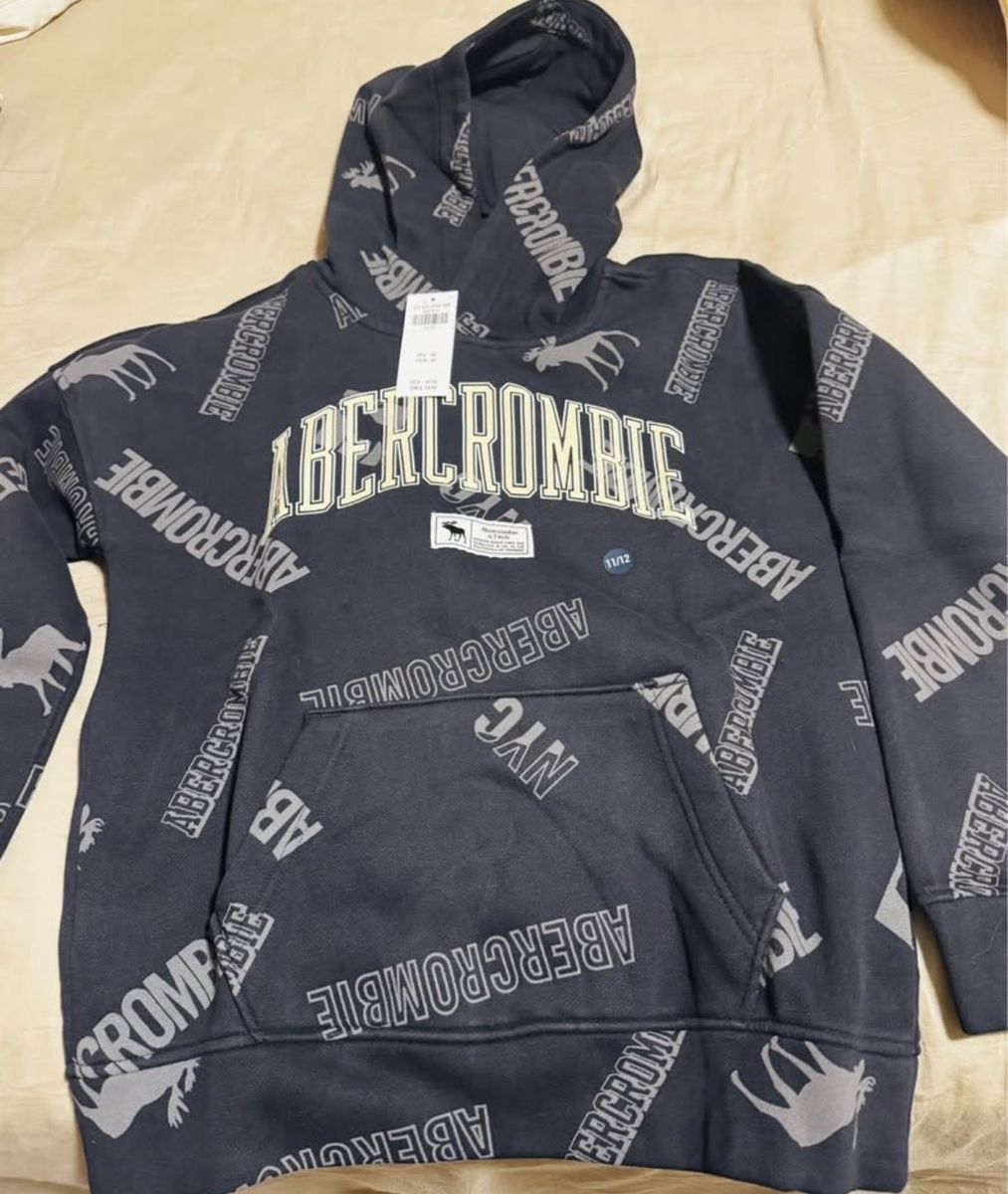 Abercrombie & Fitch boys hoodie size 11-12, 13-14