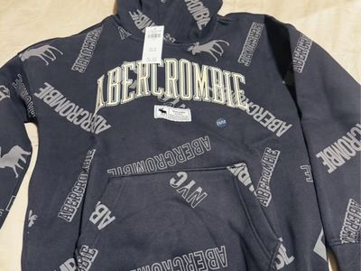 Abercrombie & Fitch boys hoodie size 11-12, 13-14