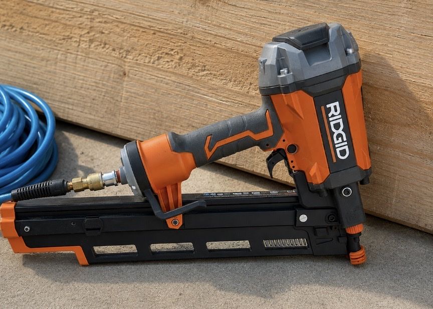 Ridgid Pneumatic Framing Nailer with Grip-Rite 21-Degree Nails used like new. $100 reg $200