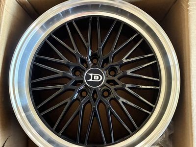 Car rims and tires