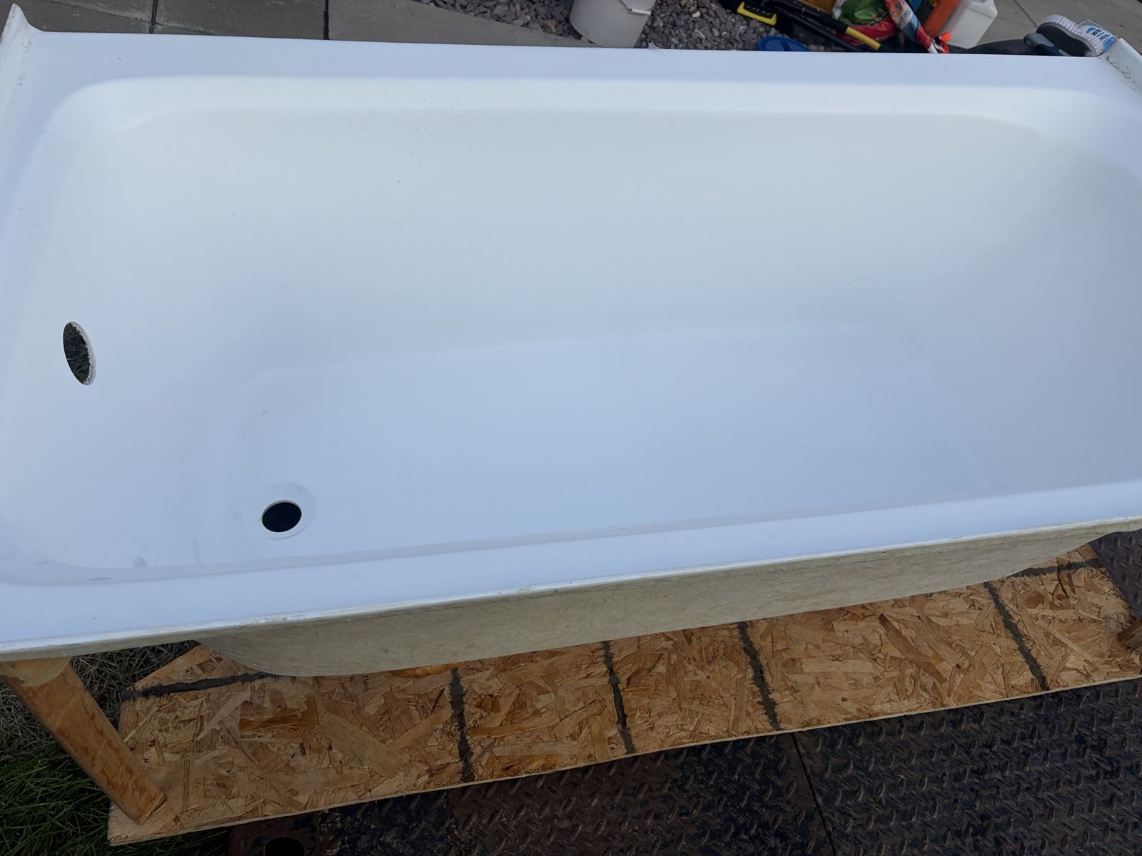 Fiberglass Tub Right hand drain