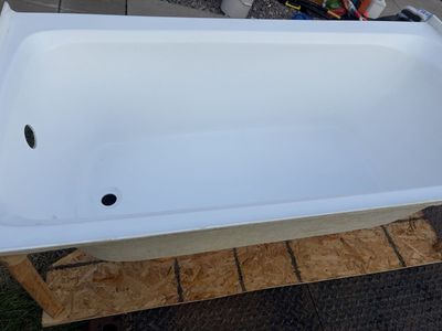 Fiberglass Tub Right hand drain