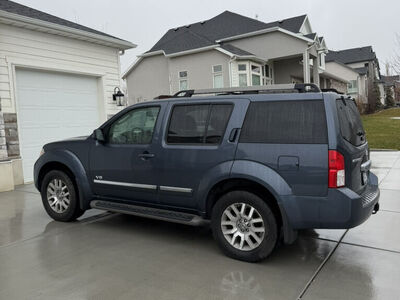 2008 NISSAN PATHFINDER SE
