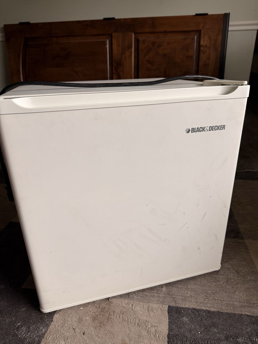 Black & Decker Compact Mini Fridge White - Perfect for Dorms, Office, or Extra Storage