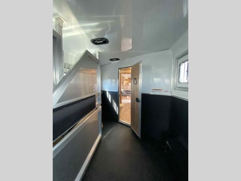 Main image 11