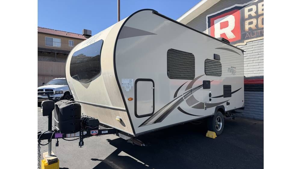 2019 FOREST RIVER ROCKWOOD LITE 1905BHS