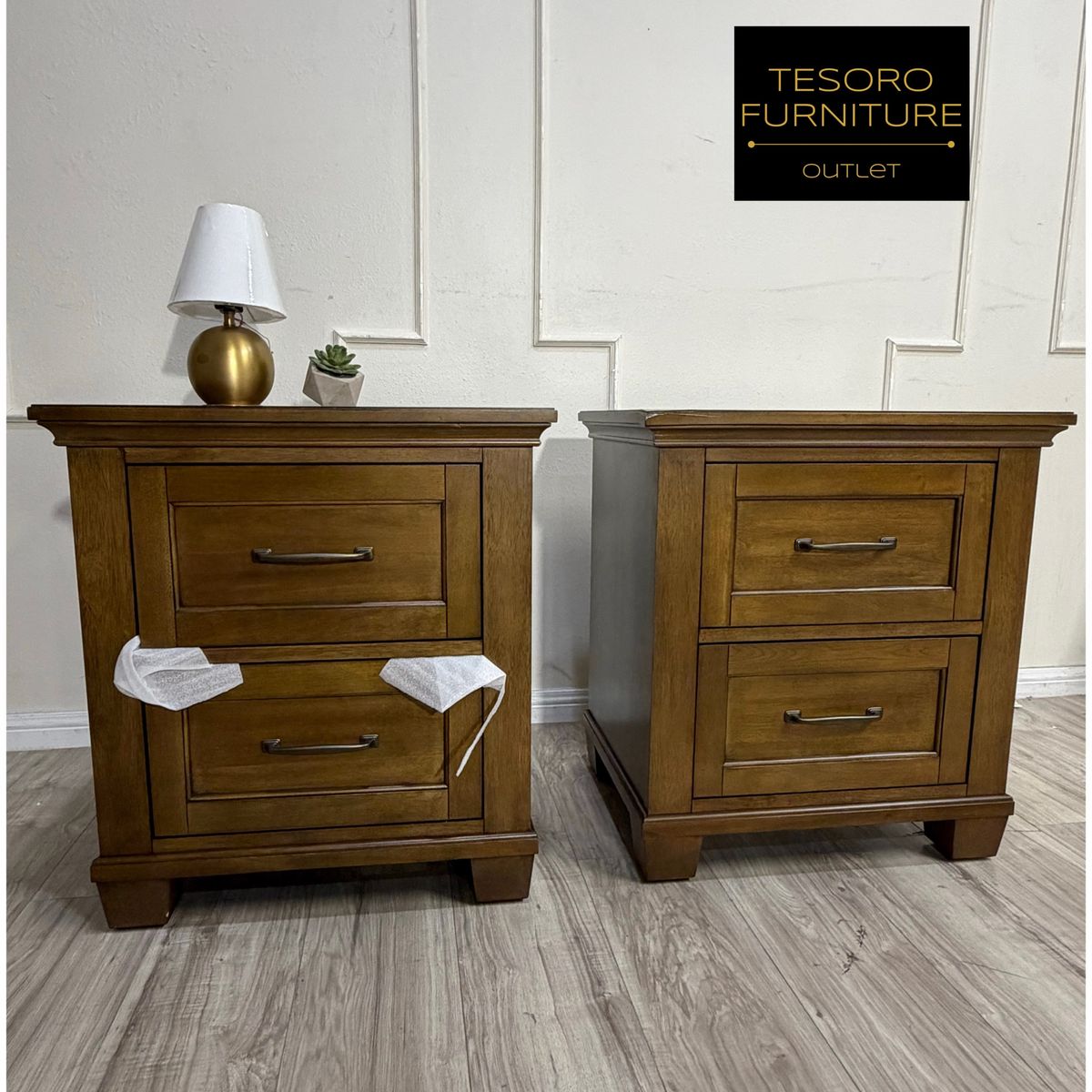 MODERN NIGHSTAND SET