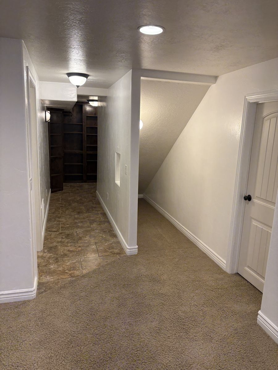Main image 3