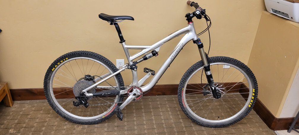 Specialized Stump Jumper (Medium)