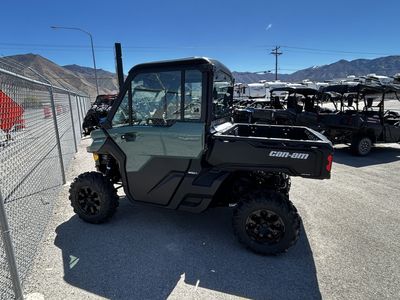 2026 Can-Am Defender DPS Cab HD10